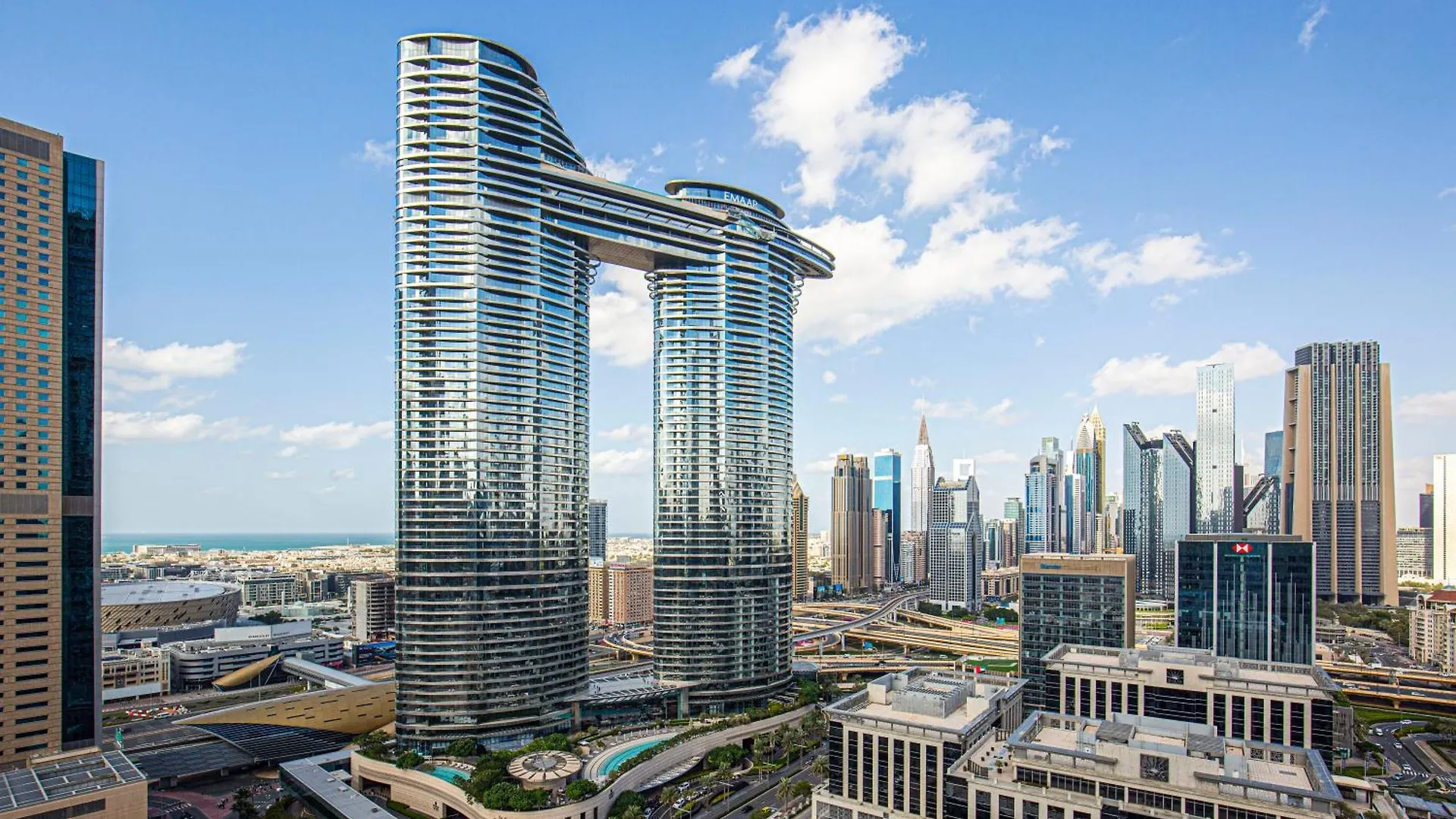 Magnificent Luxurious 2 Bedroom With City Skyline & Sea View Dubaï