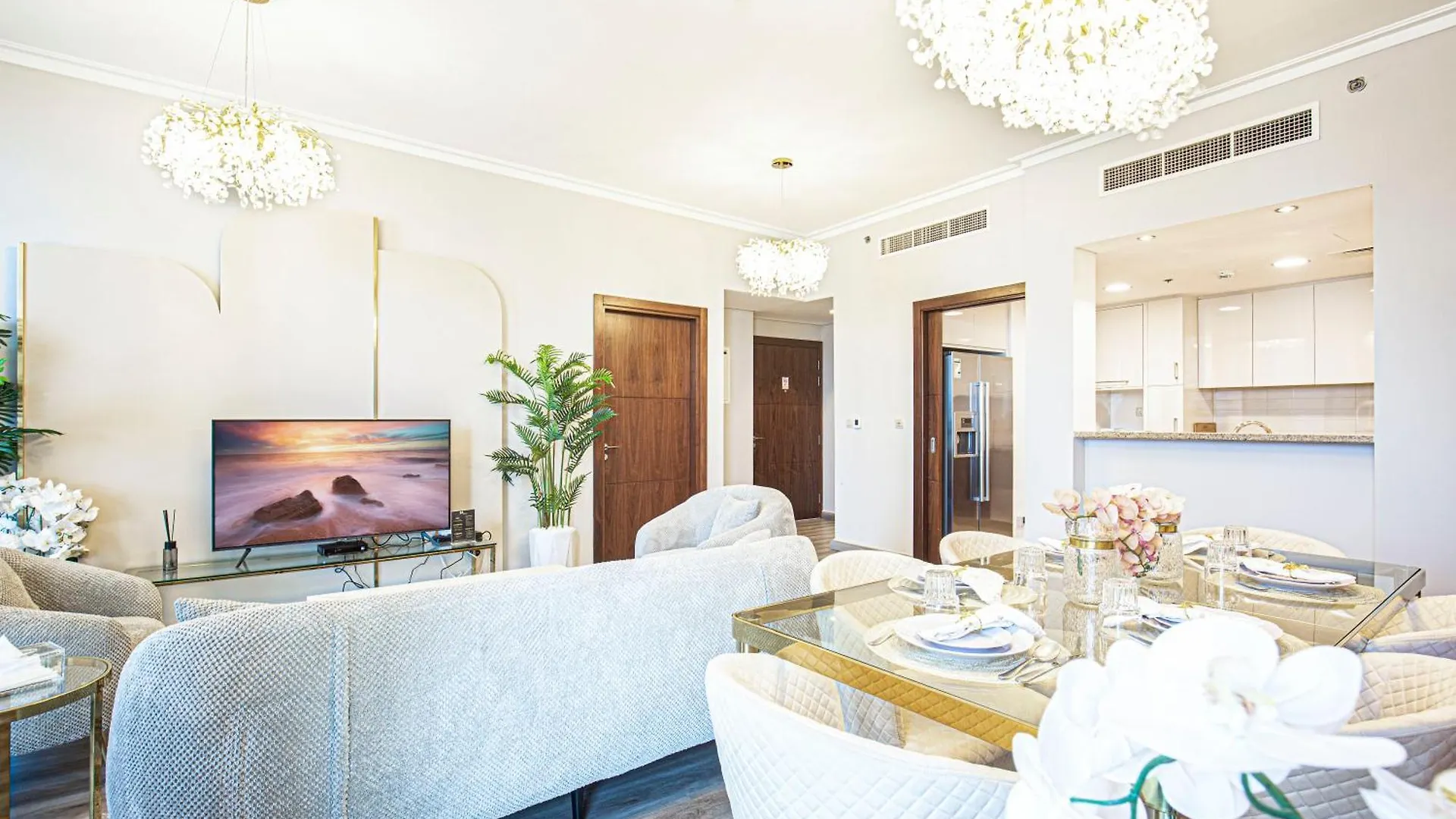 Magnificent Luxurious 2 Bedroom With City Skyline & Sea View Dubaï Appartement