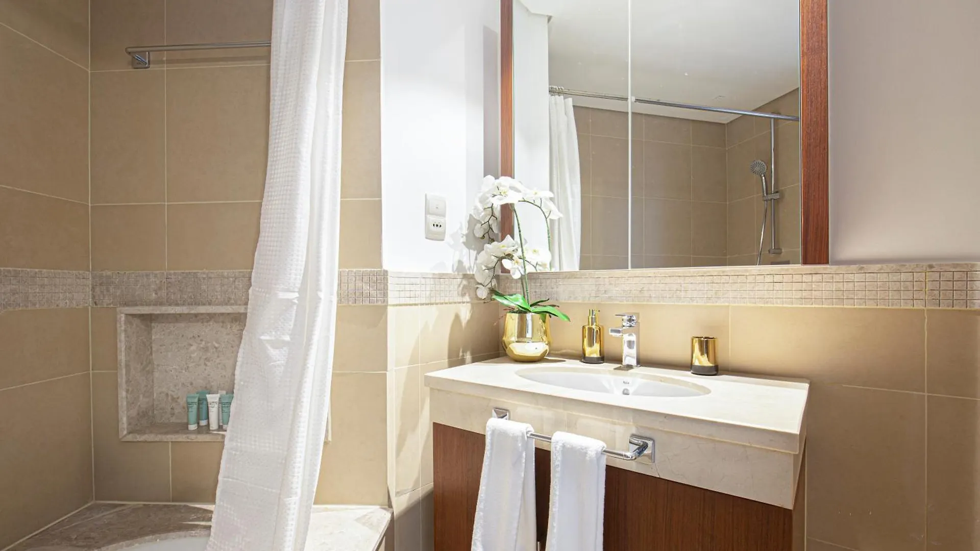 Magnificent Luxurious 2 Bedroom With City Skyline & Sea View Ντουμπάι 0*,