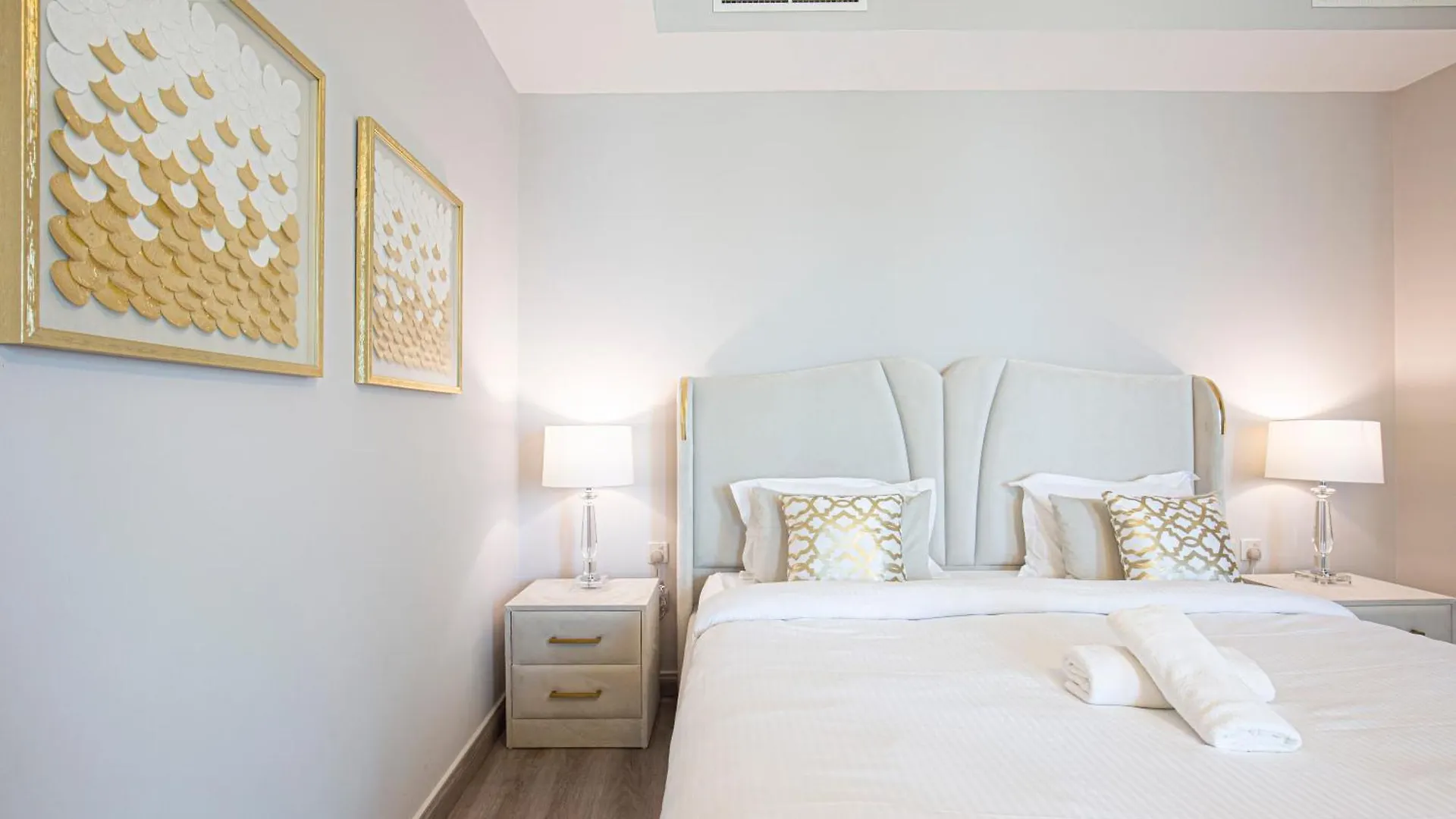 Magnificent Luxurious 2 Bedroom With City Skyline & Sea View Ντουμπάι
